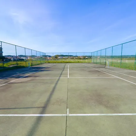 Vela - In Complex Near The アパート *